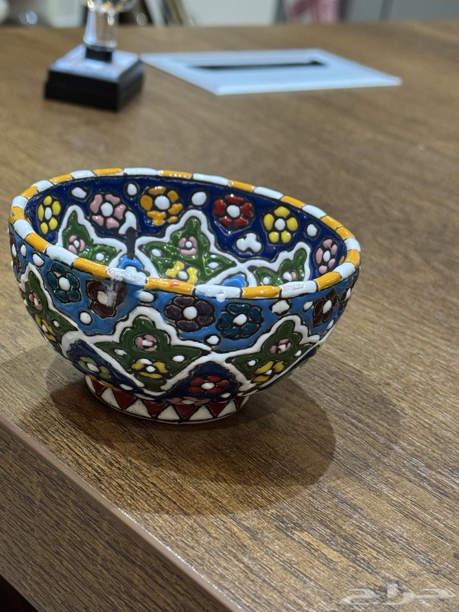 Handmade Iranian Decorative Pottery63789152389378112