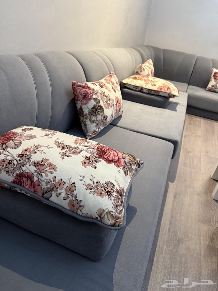 Sofa - Tables - Tarpaulin (Very Clean Usage)63797577603969110