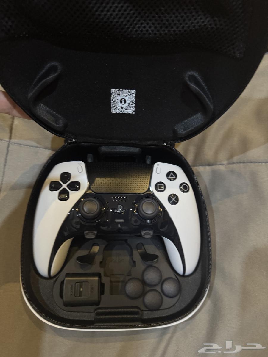 Professional gaming controller63788012384131111