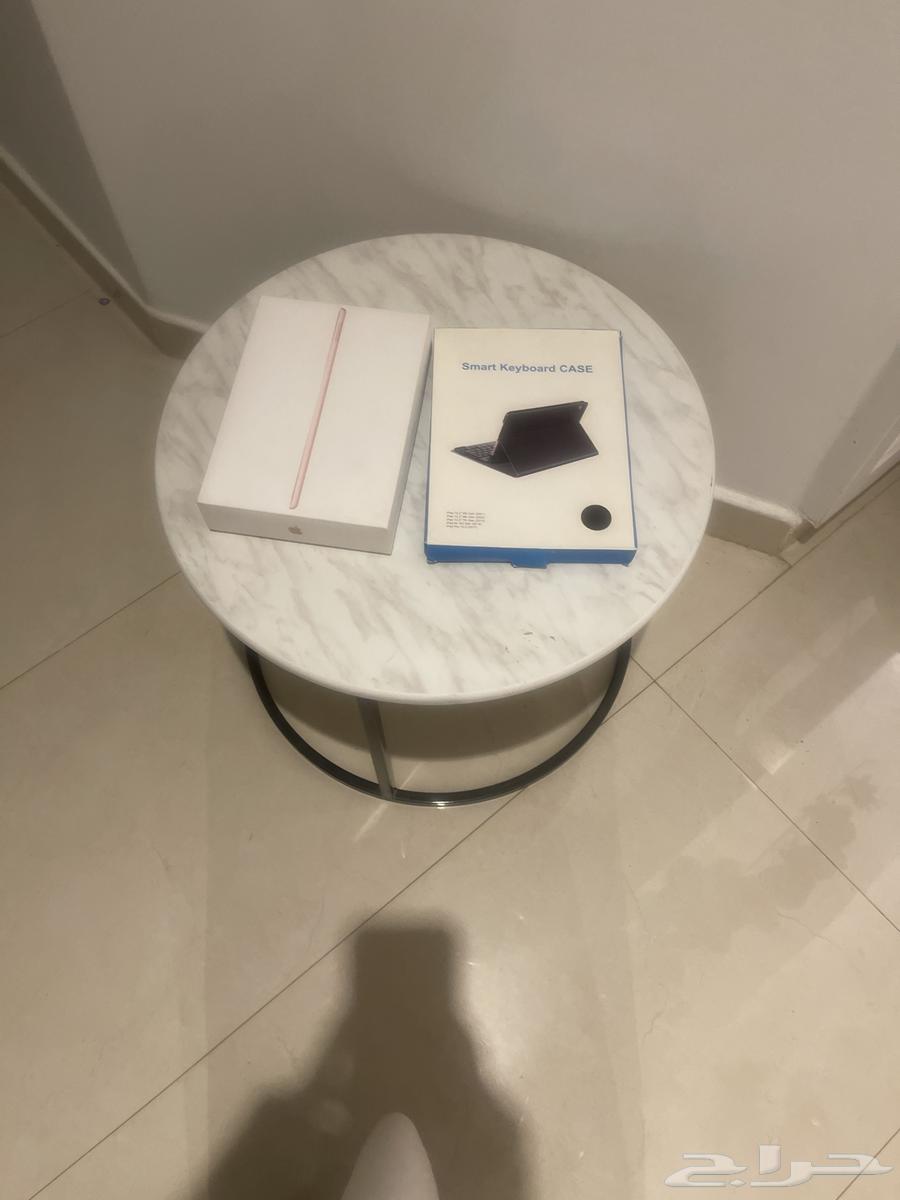 For sale iPad 8th generation with keyboard63771090835075114
