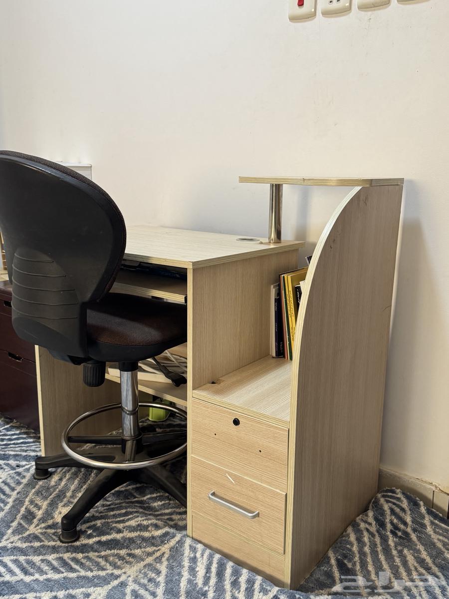 Glass table with wooden computer desk63795403522306111