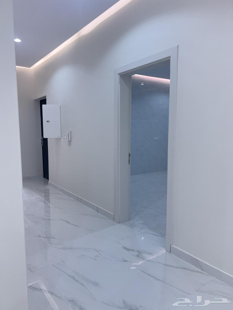للبيع دور ارضي مؤسس شقتين بحي السلمان ببريده63612309896579114