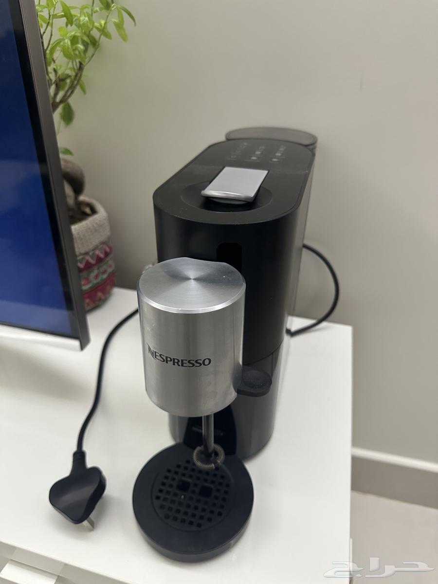 ماكينة قهوة Nespresso vertuo next مع جهاز رغوة (نظيفة جدا )63798799667203110