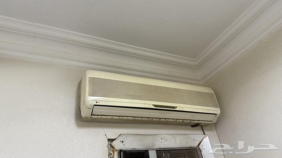 مكيف ال جي قديم ناقصه فريون يبرد نص ونص63797890497793110