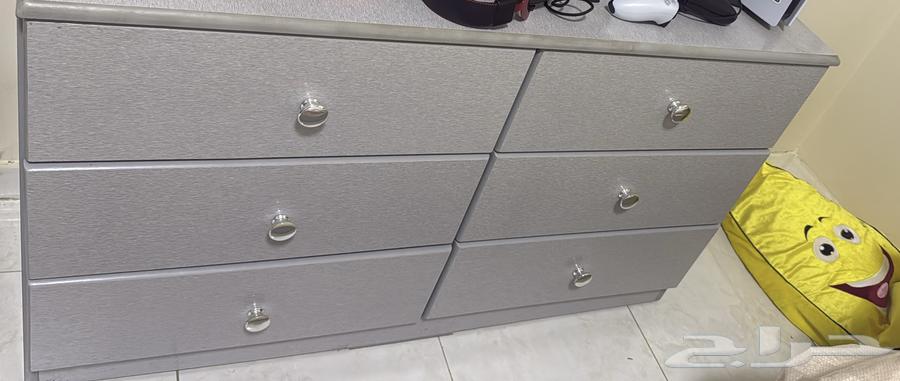 Chair, dresser, vanity and commode in good condition as per requirement63789471003907110