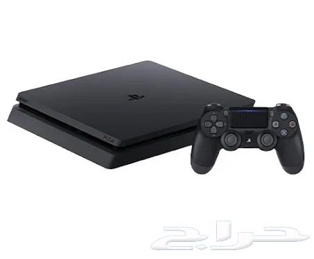 PlayStation 4 with controller and FIFA disc63797890346626111