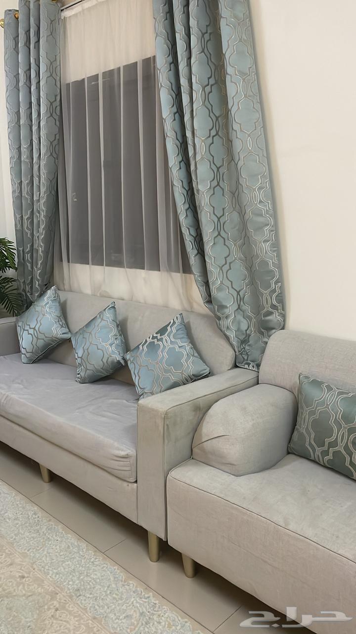 كنب لعدد سبعه اشخاص بحالة جيده مع الستاره والفرشه63800706449153113