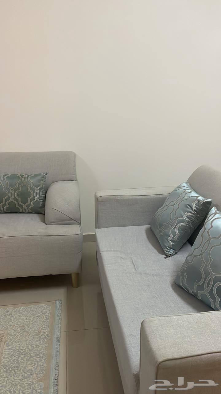 كنب لعدد سبعه اشخاص بحالة جيده مع الستاره والفرشه63800706449153111