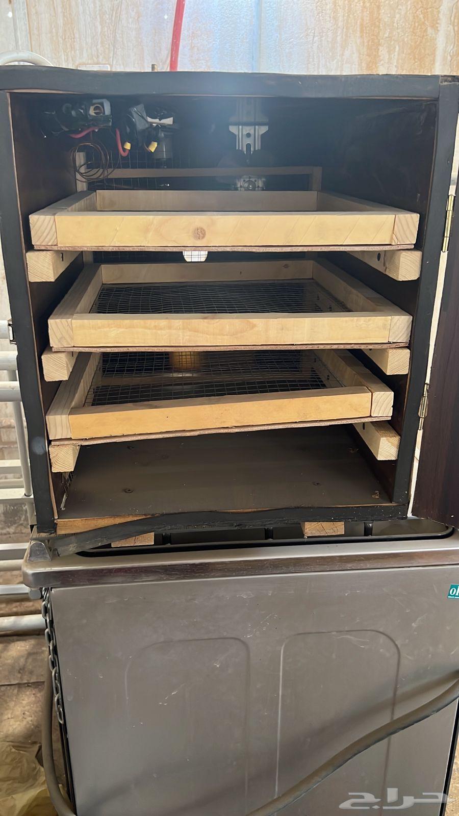 Egg incubator63791539612290111