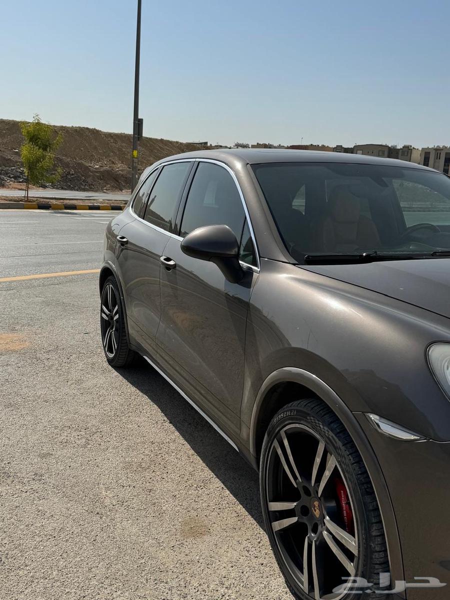 Porsche Cayenne S 201363933857478913111