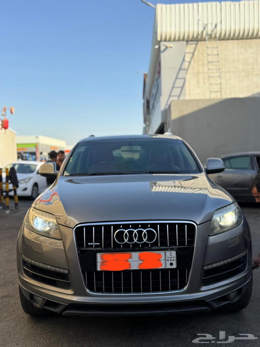 Audi Q763961395357058110