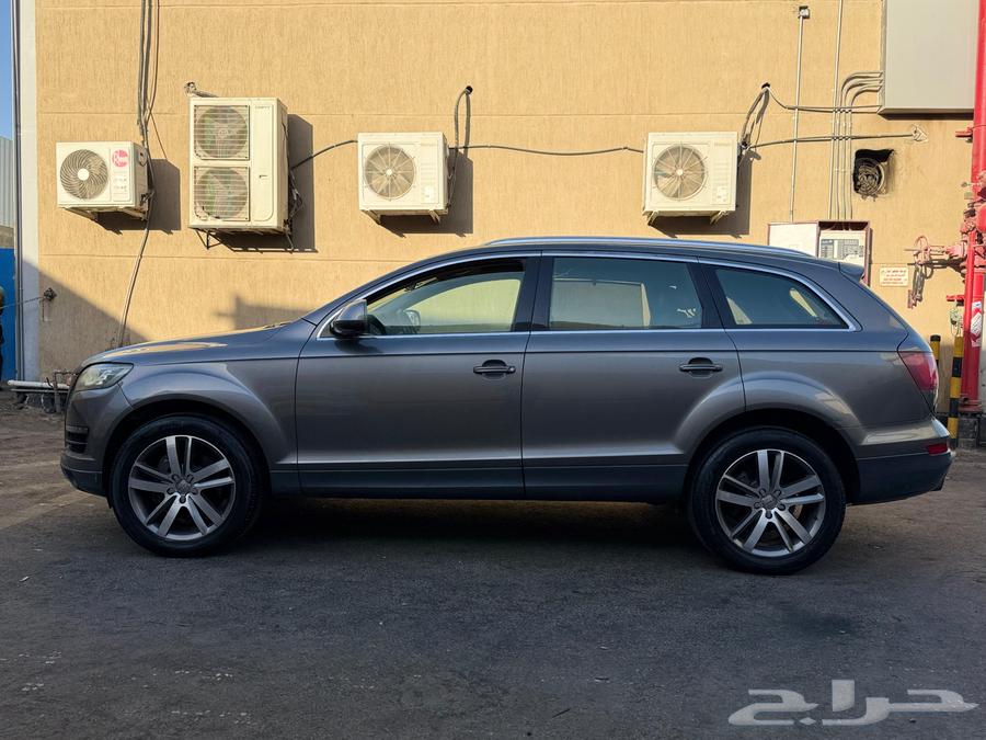 Audi Q763961395357058114