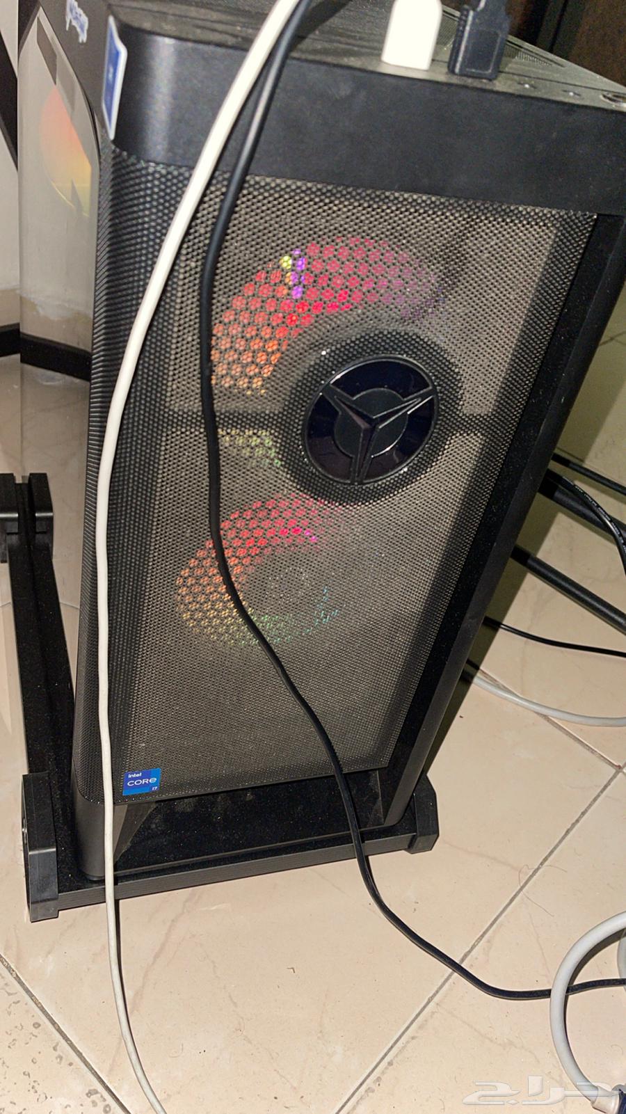 بيسي و شاشه63817116338433113