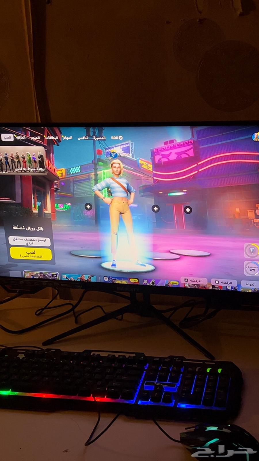 Excellent new gaming screen used for only a week63816882189187110