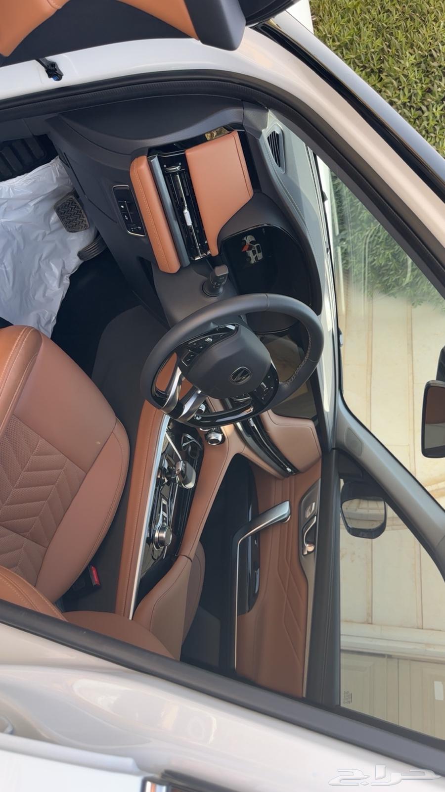 للبيع شانجان - تحت الضمان - شبة جديدة CS95 Royal 202564018902884995113