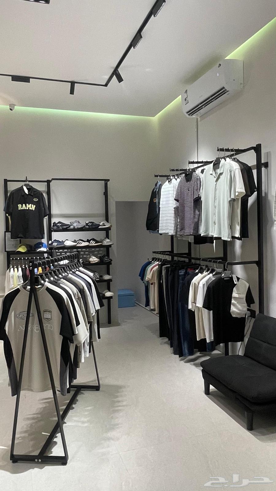 Stand out with men's t-shirts, sets, and shirts63830721655042114