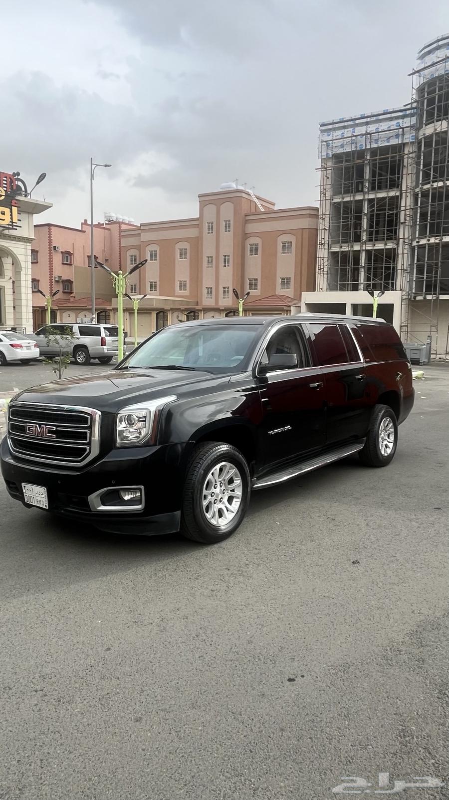 2019 Black GMC Yukon XL Half Full64020988774403110