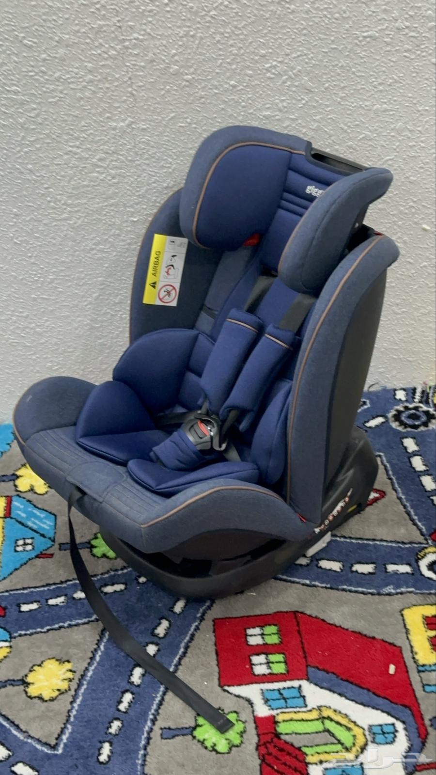 Excellent condition Jigglez brand car seat for children aged 6 months to 7 years63827965552898113