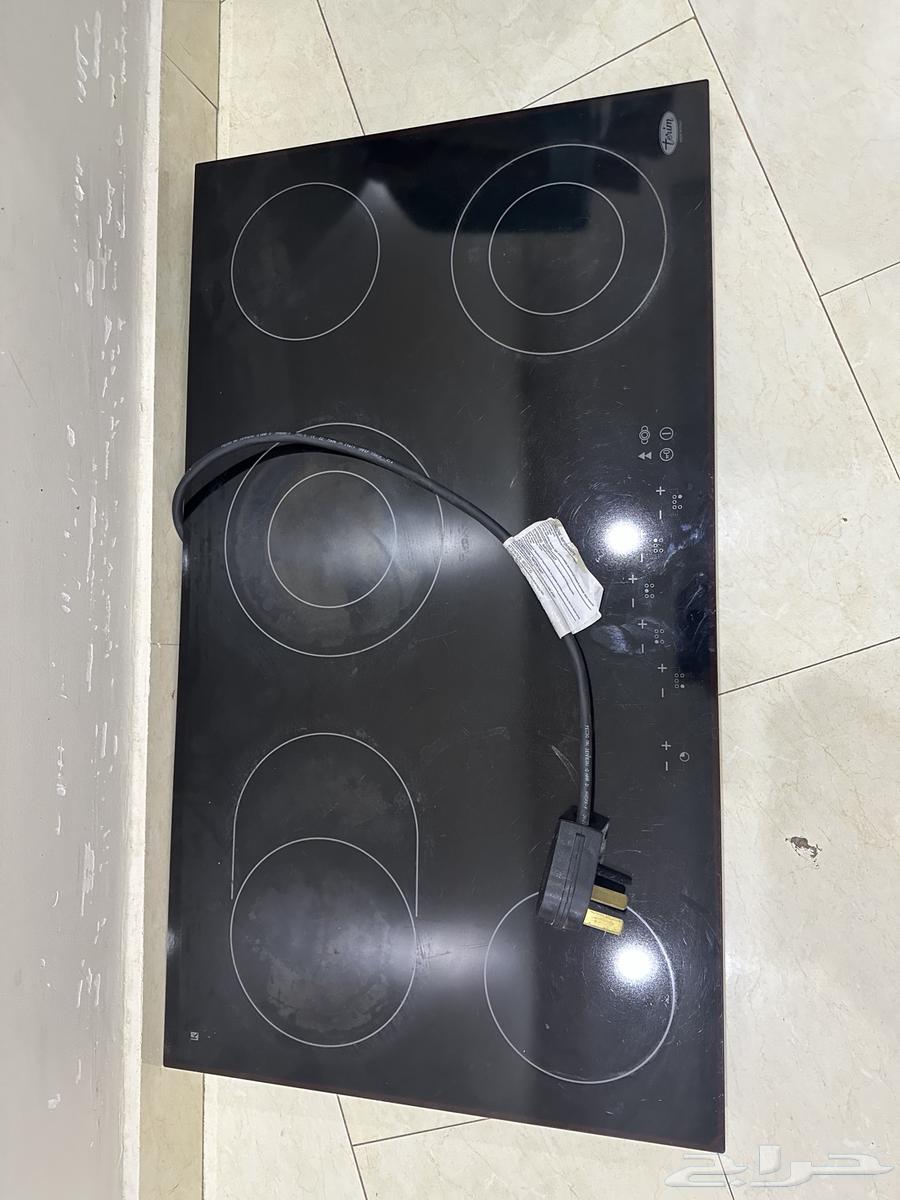 Semi-new electric oven from Italian company Terim, and kitchen top oven63837637312258110