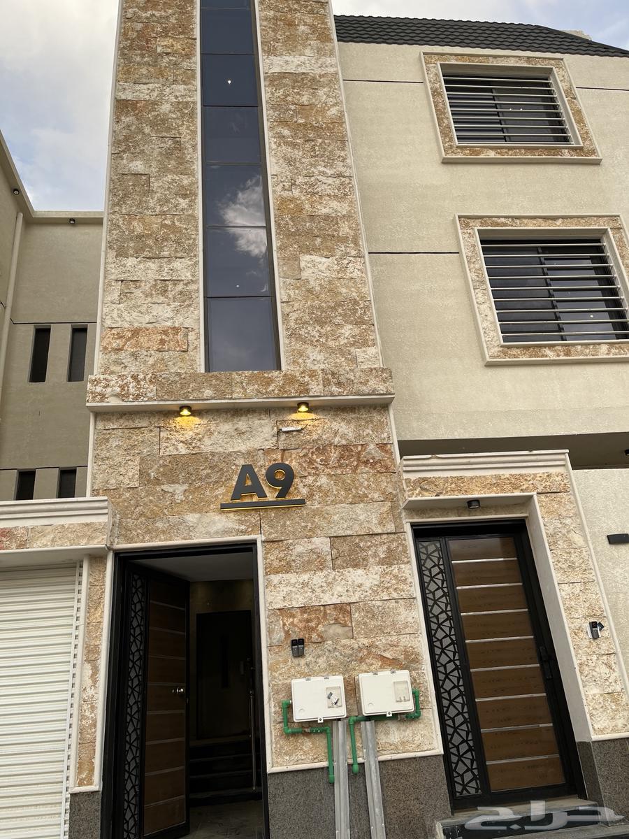 VIP rooftop floors for sale with elevator, fully serviced for 500k in Al-Khamees63612324813186110