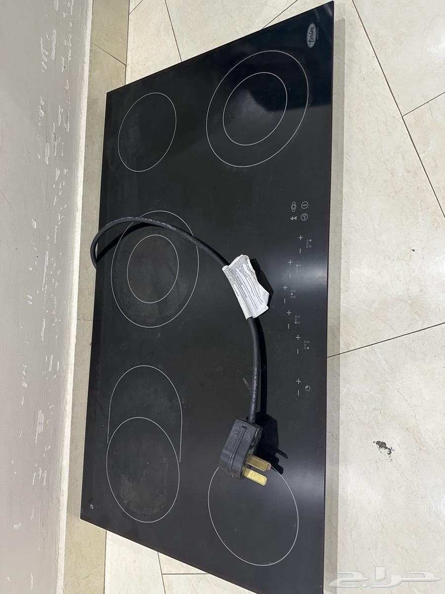 Semi-new electric oven from Italian company Terim, and kitchen top oven63837637312258111