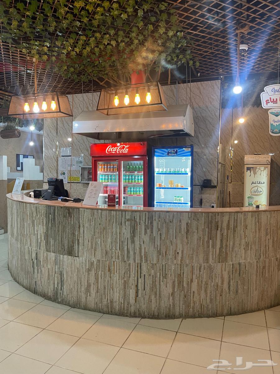 تقبيل مطعم63612323238914112