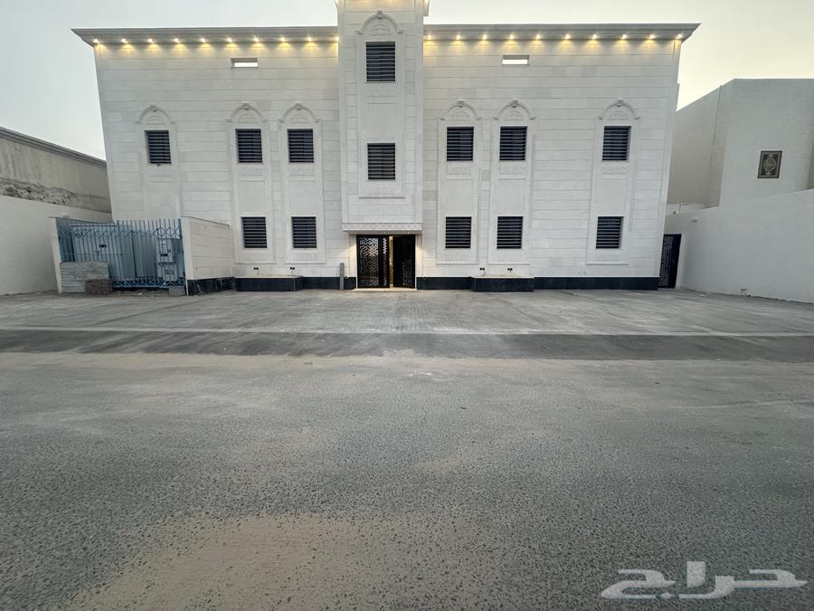 Apartment for sale with a spacious area of 300 meters and an attractive price63612325583490110