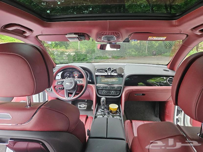 Bentley. Bentayga Model 202264018578082050112