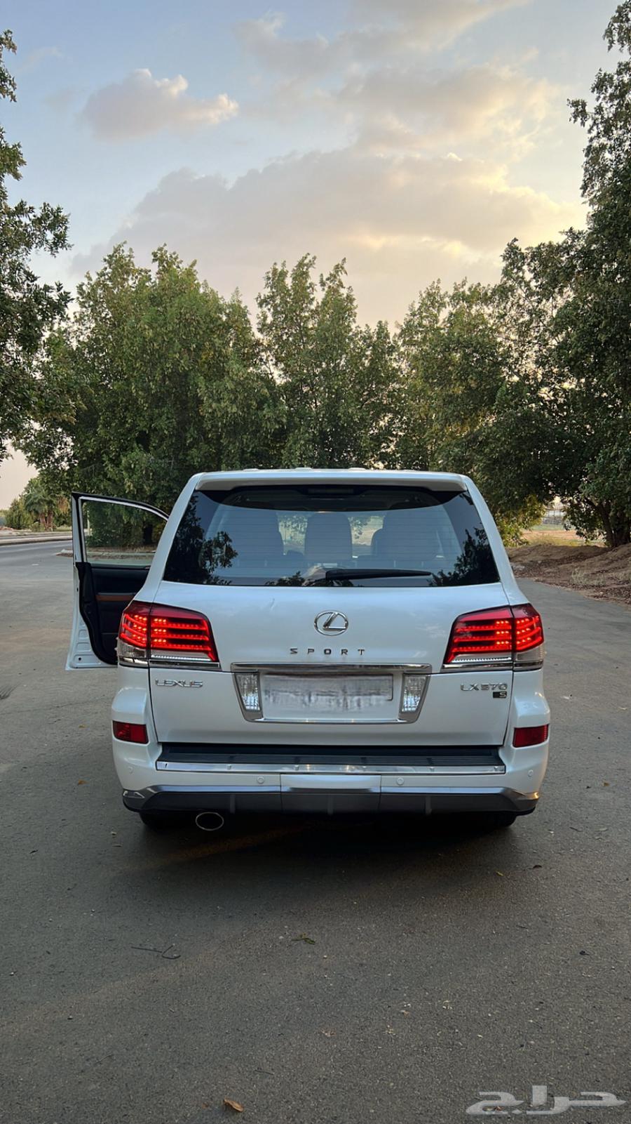 Lexus 2012 LX S64048477326209113