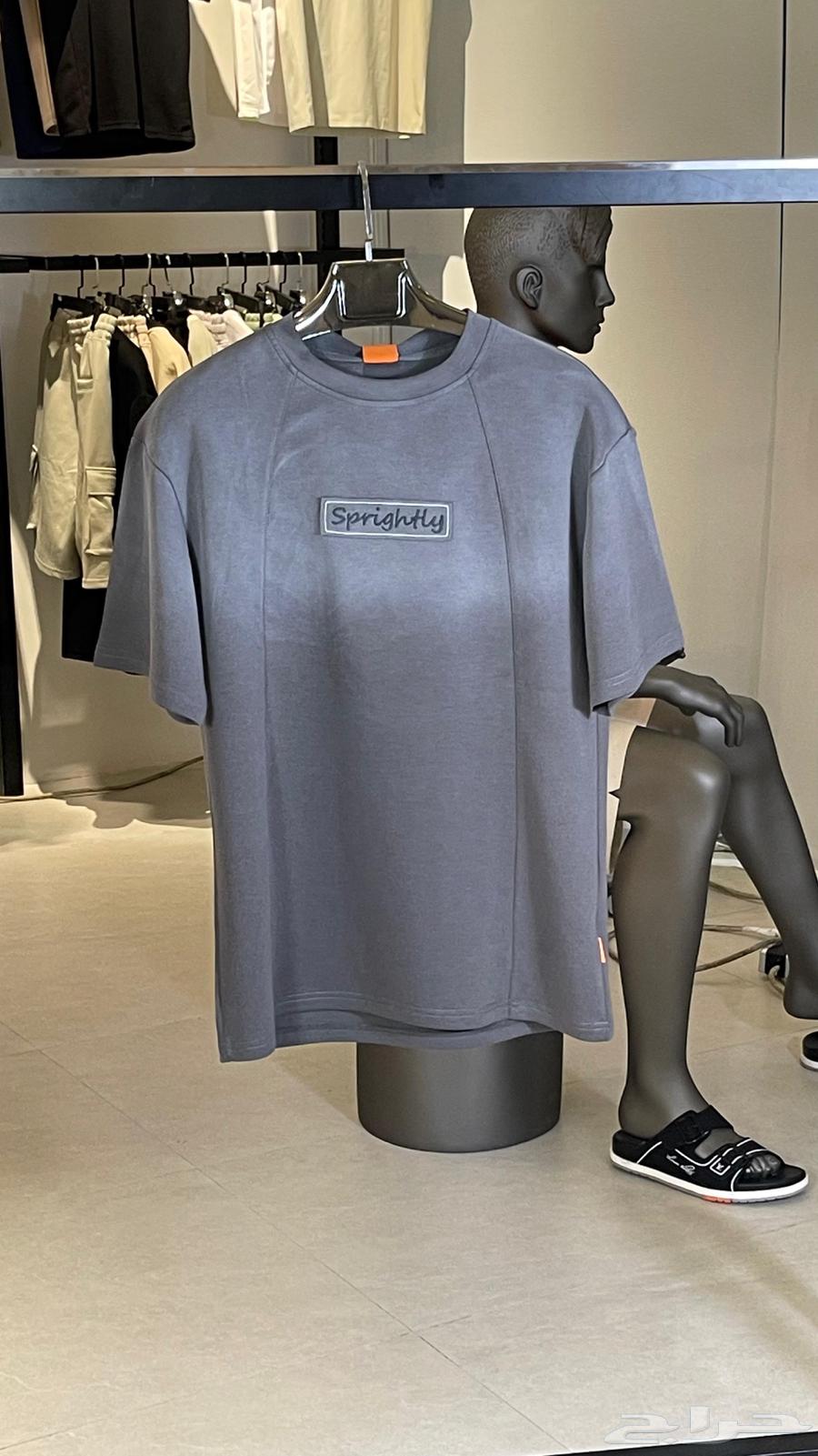 Stand out with T-shirts, sets, and shirts63844109442947113