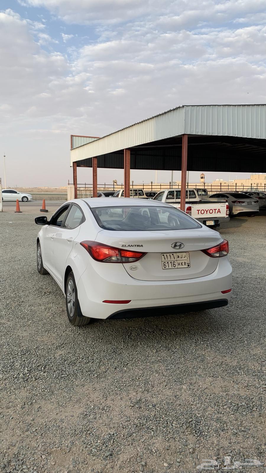 Hyundai Elantra 201664030136348545112