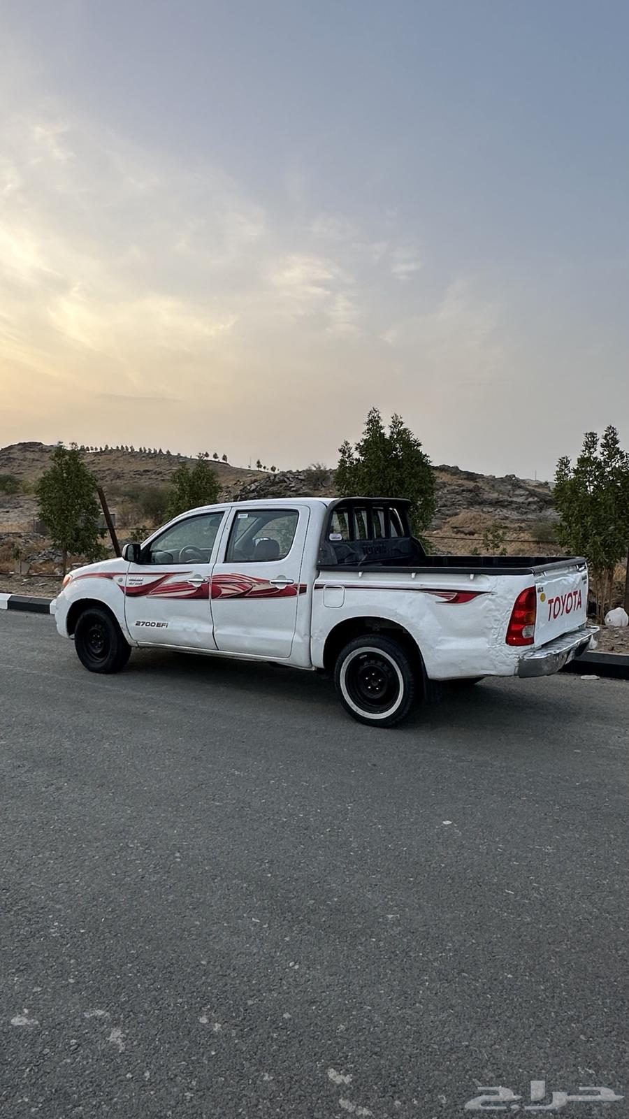 HiLux 201064040316990978110