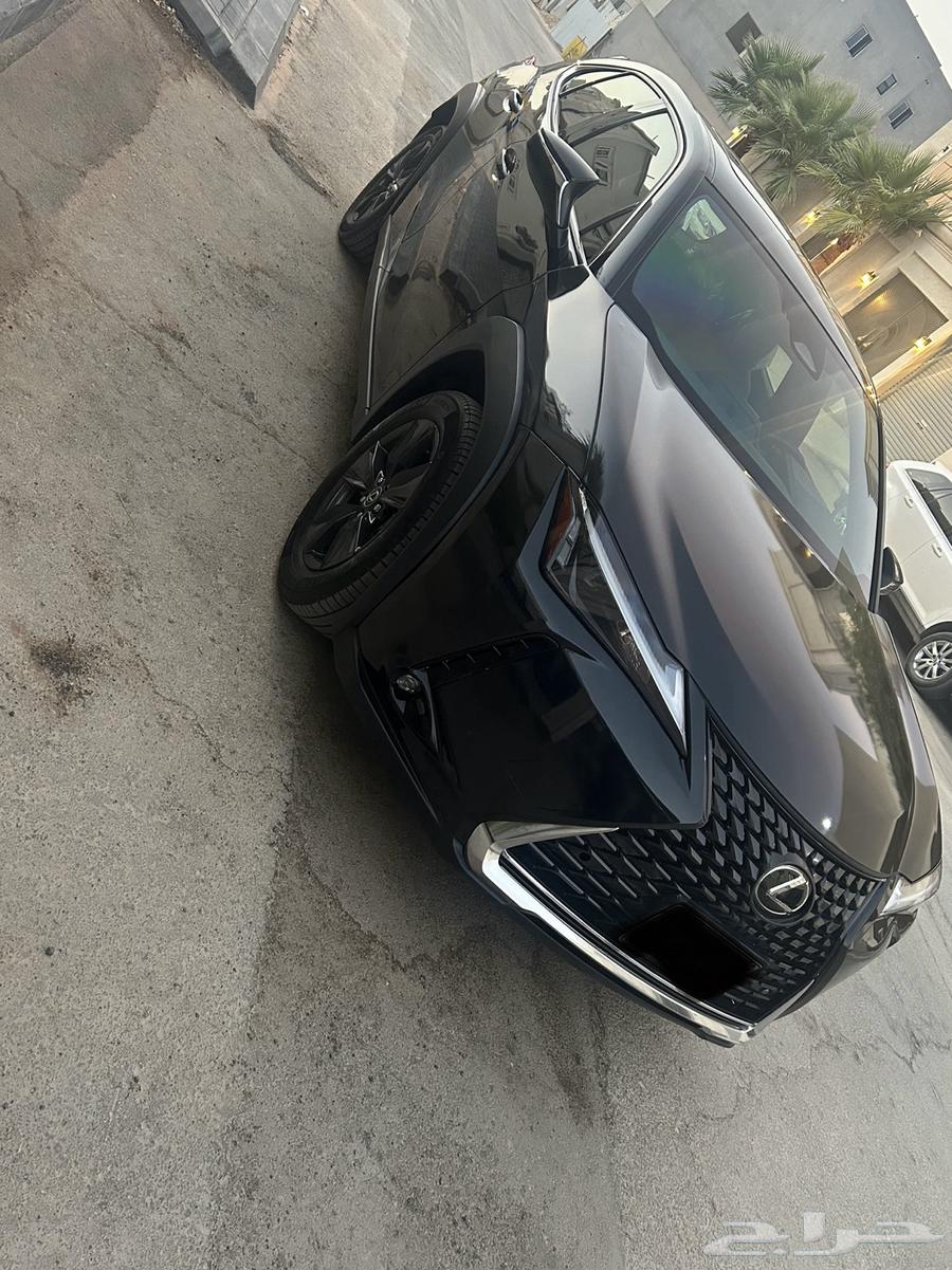 Lexus UX300h64031326762113111