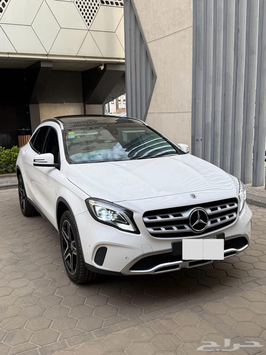 Mercedes GLA250 in excellent condition64048596547201110