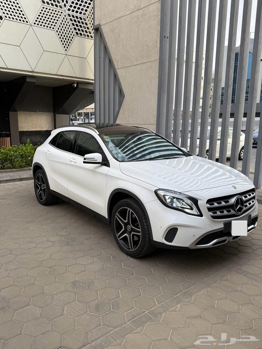 Mercedes GLA250 in excellent condition64048596547201112