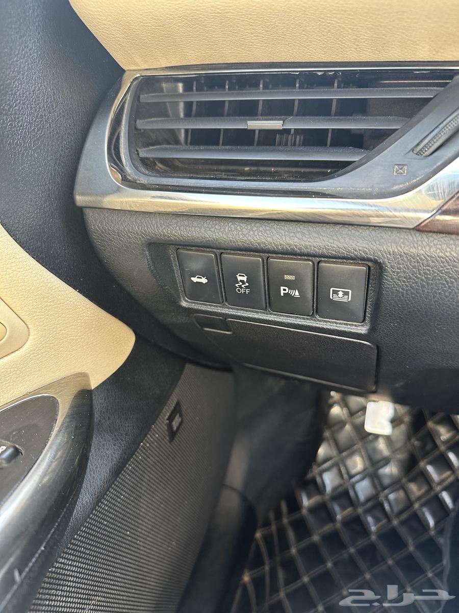 Aflon Limited 2015, the ad is clear and the car has a previous inspection64029809320577110