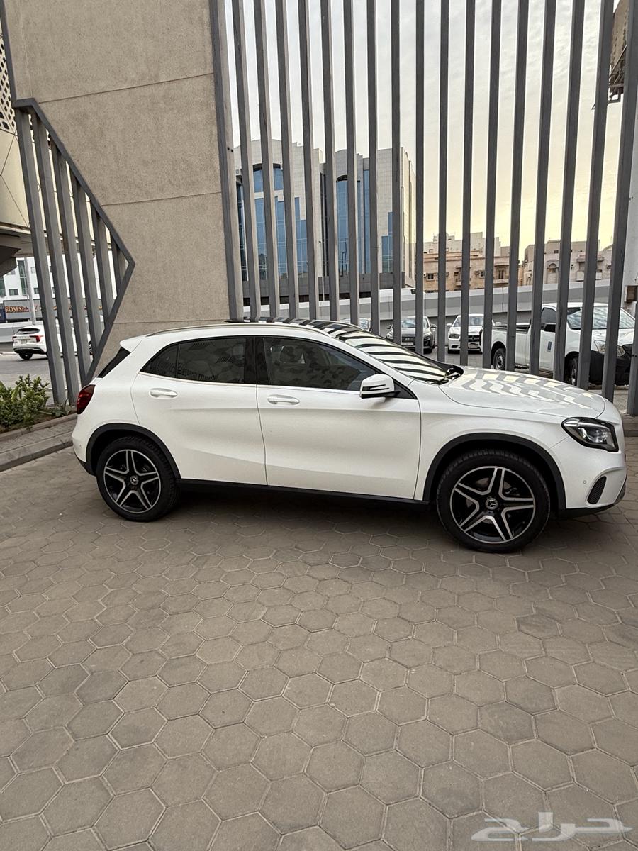 Mercedes GLA250 in excellent condition64048596547201113