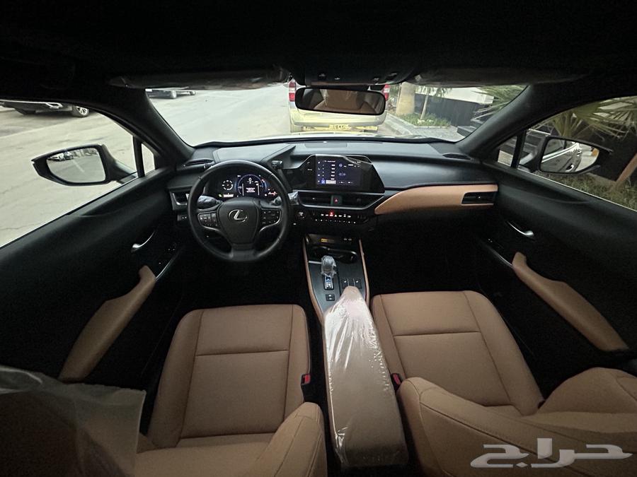 Lexus UX300h64031326762113112