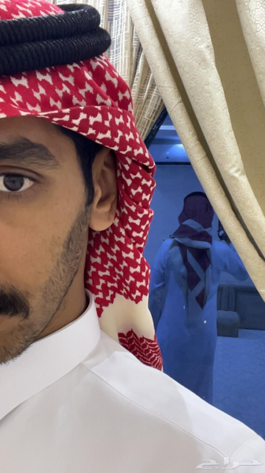 شاب سعودي متفرغ للعمل توصيل طلبات ركاب خارج وداخل تبوك63613917498369110