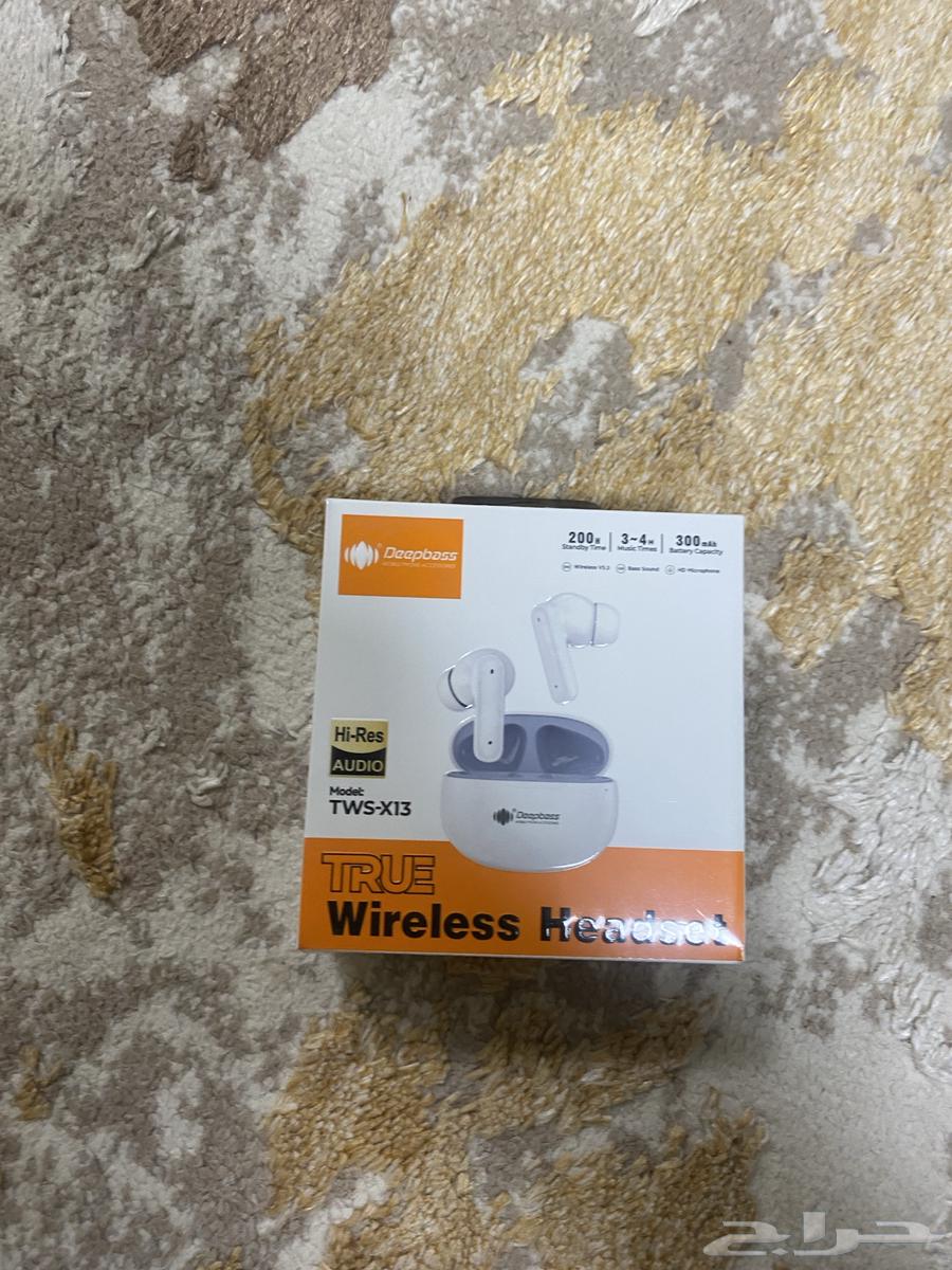 High-quality Bluetooth headphones63872663492353112