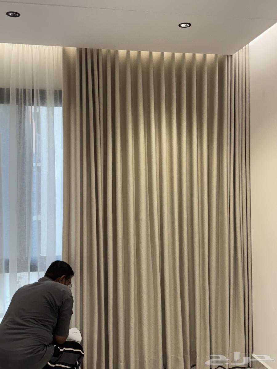 Wavy curtains and ready-made roller blinds and custom-made63613930615169112