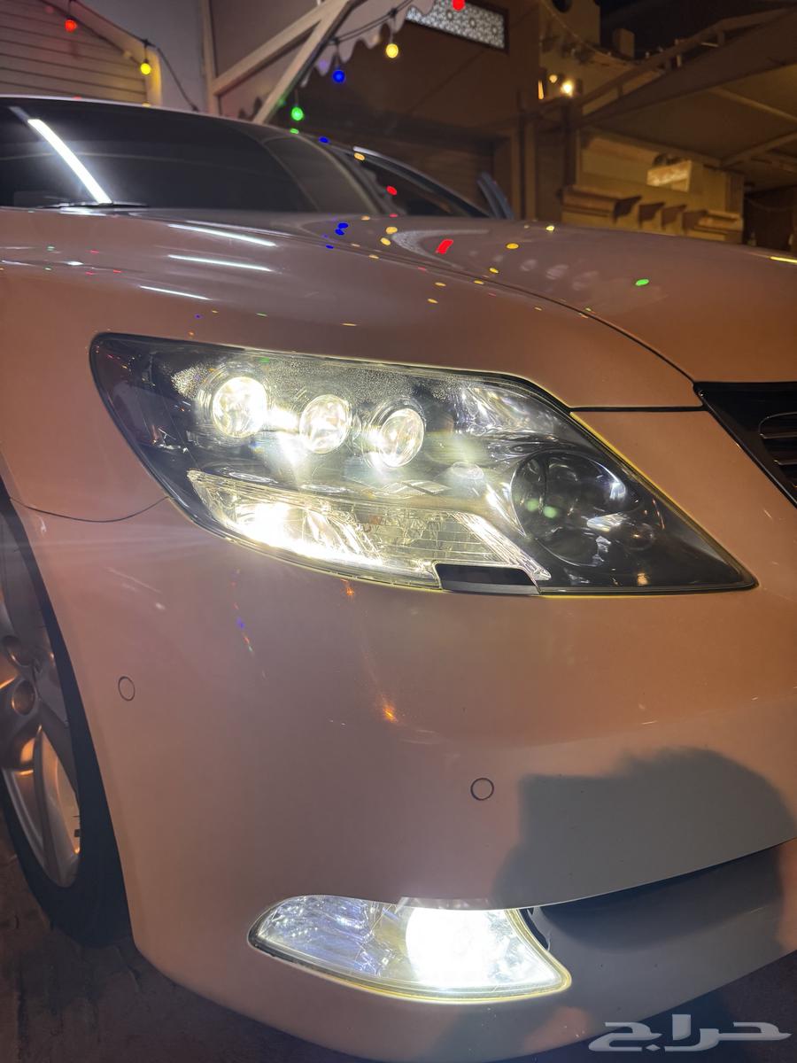Front headlights for Lexus 460 for sale, three lenses in excellent condition64101903642499112