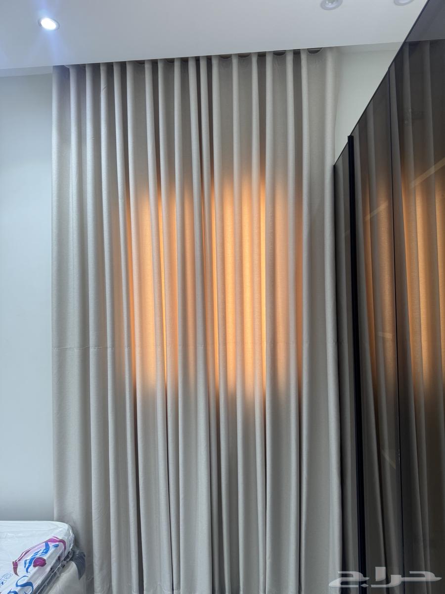 Wavy curtains and ready-made roller blinds and custom-made63613930615169114
