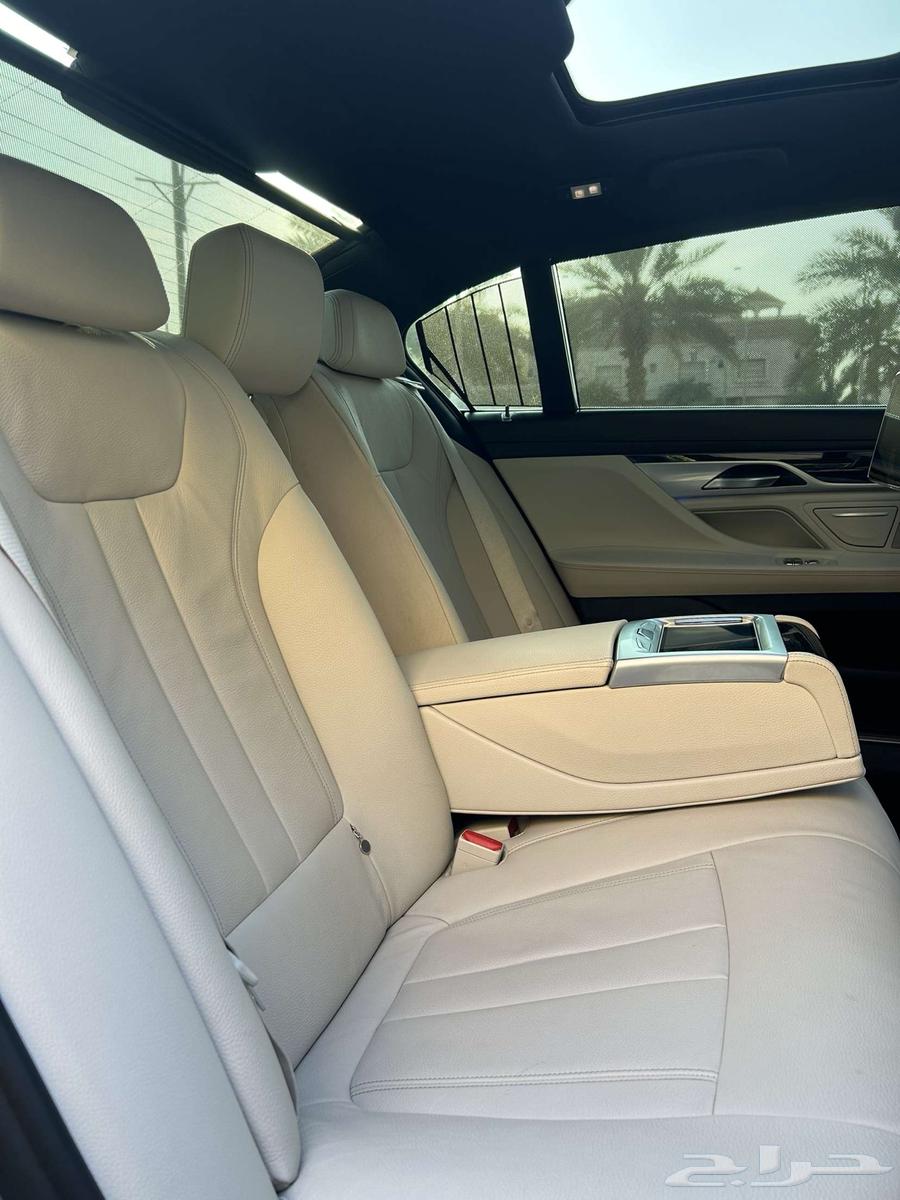 BMW 730li64054230303745112