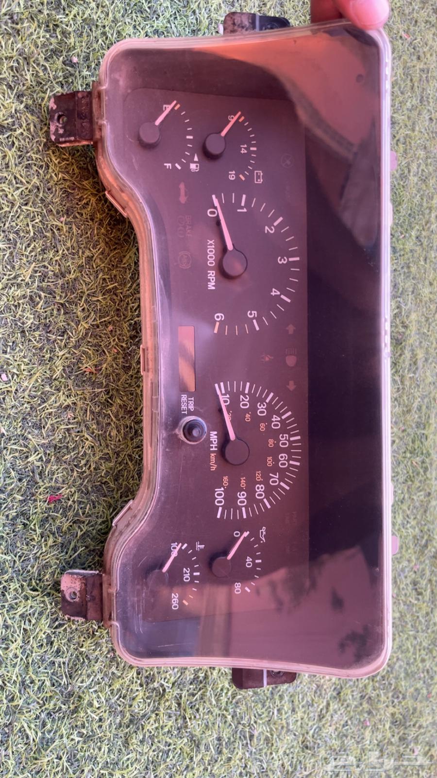 American Jeep Cherokee odometer from 97 to 200063738533385090112