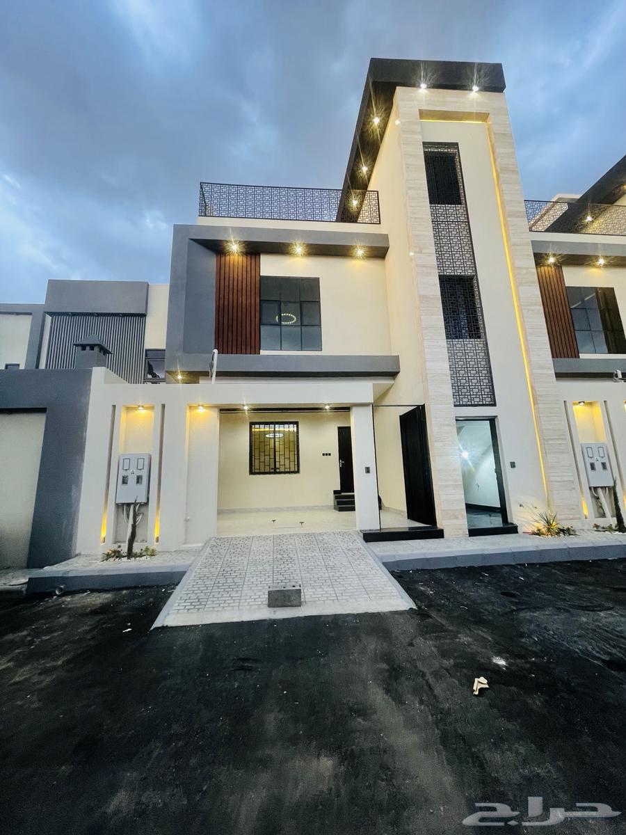 Ownership of land with courtyard, car entrance, VIP finishing, Abha Thursday Road63612637033730112