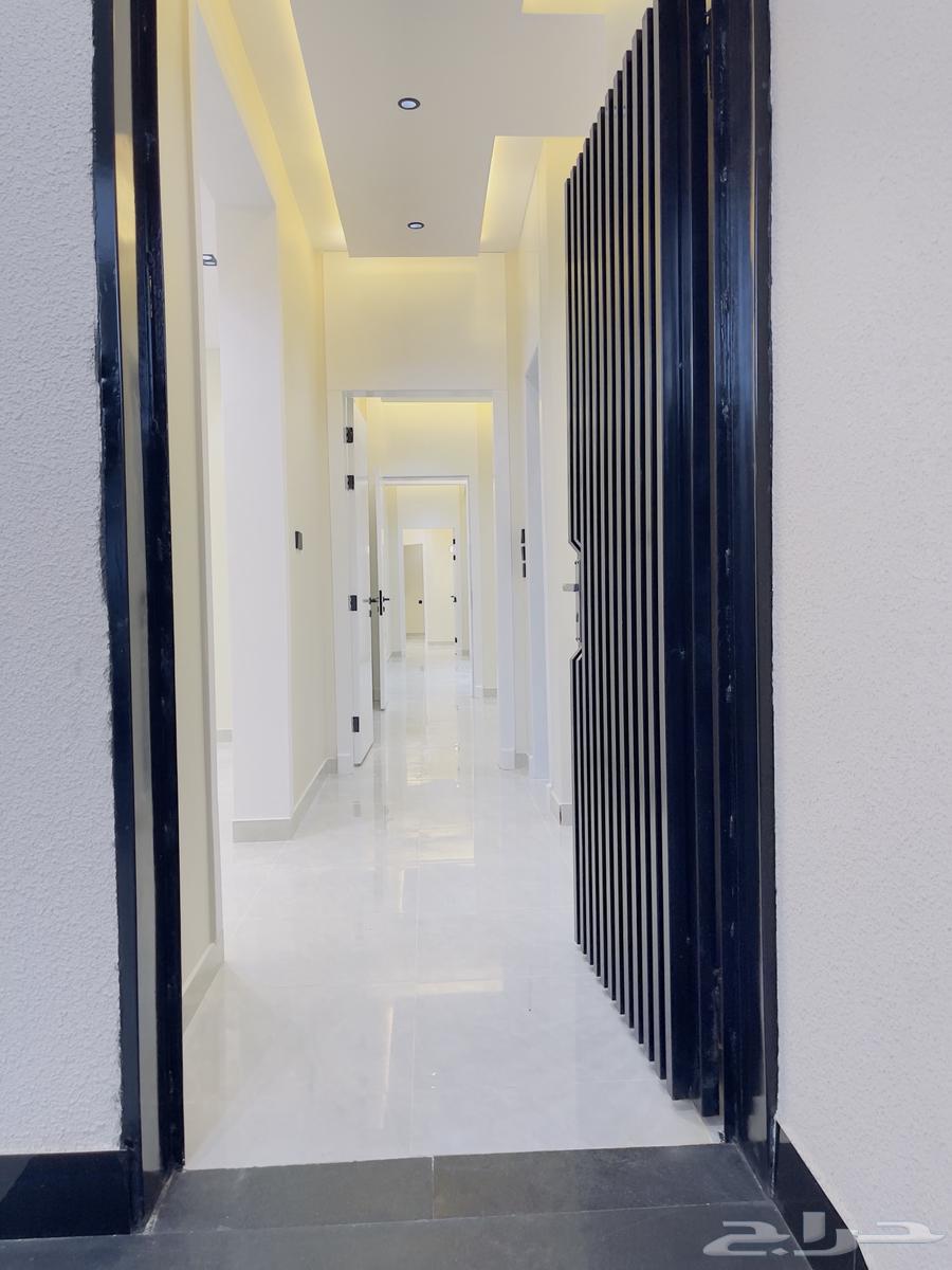 Ownership of land with courtyard, car entrance, VIP finishing, Abha Thursday Road63612637033730114