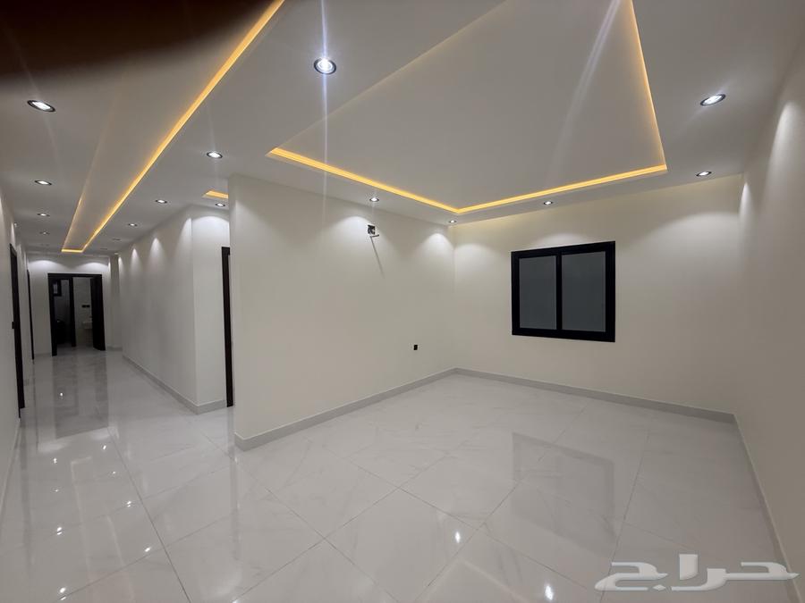 للبيع شقق تمليك بحي الواسط مساحة الشقه 300 متر63612638327938111
