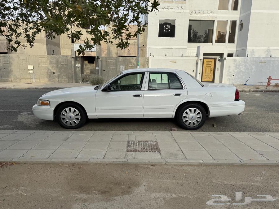 فورد فكتوريا 2010 بوليسي نظيف جدا64101913229826114