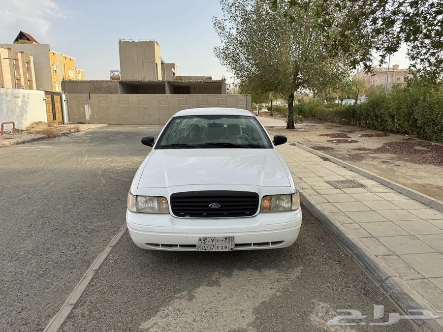 فورد فكتوريا 2010 بوليسي نظيف جدا64101913229826112